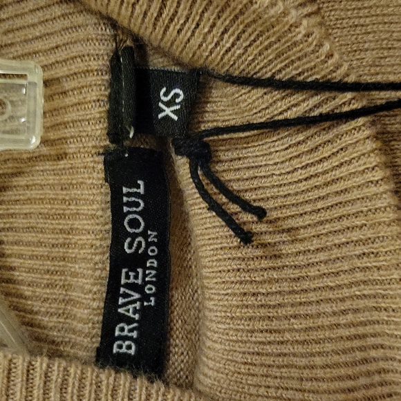 Brown/Tan Sleeveless Mockneck Shirt - Picture 3 of 3